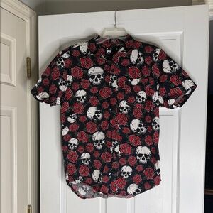 Wxyz Men's Skull and Rose Print Casual Shirt. Medium. Grateful Dead
